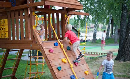 UV-Resistant & Weatherproof Composite Choices